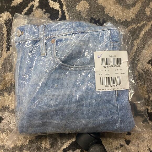 Madewell The Tall High-Rise Slim Boyjean in Prentice Wash: Ripped Edition - Picture 7 of 7